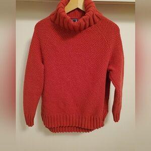 Patagonia turtleneck long sleeves sweater. Knit. Ribbed on neck. Red. Size L.